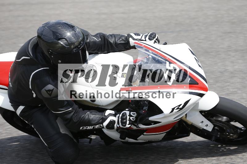 /Archiv-2024/29 12.06.2024 MOTO.CH Track Day ADR/Gruppe rot/45